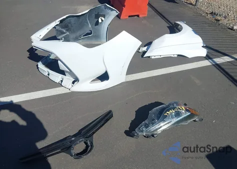 2019 Toyota Corolla Le from USA, damaged, VIN 5YFBURHE3KP892321